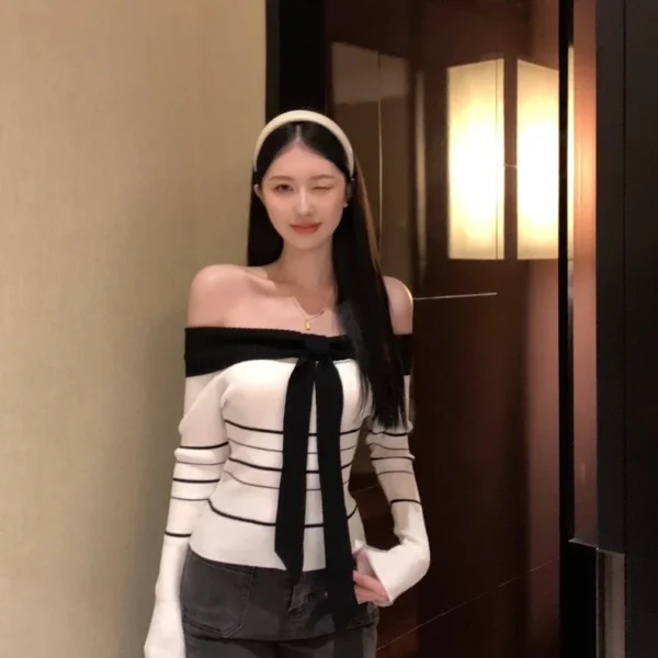 Off Shoulder Knitted Long Sleeve Top